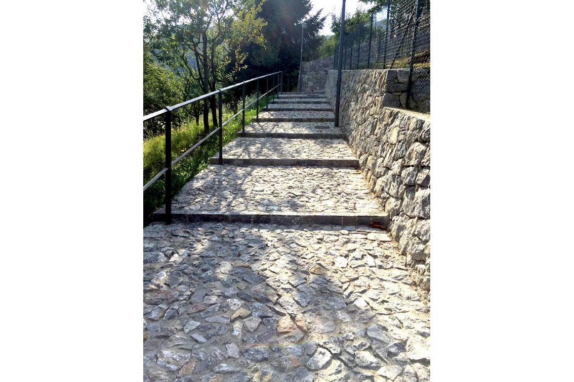 Pavimento_Cordoli_Sassi Arabescato Orobico