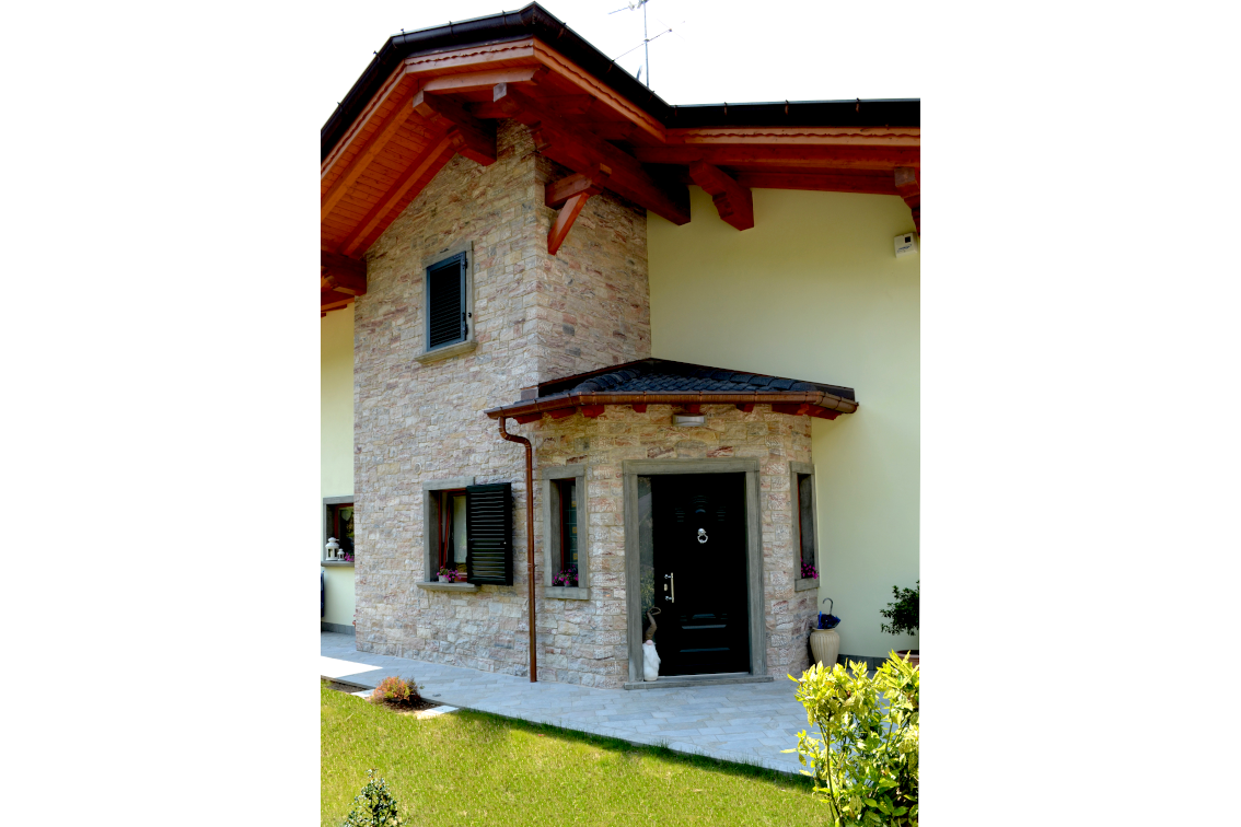 2_Rivestimento Sasso Sottile_Grigio Rosa