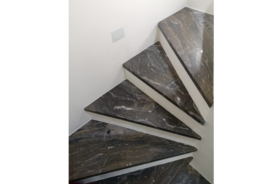 staircase Arabescato Orobico