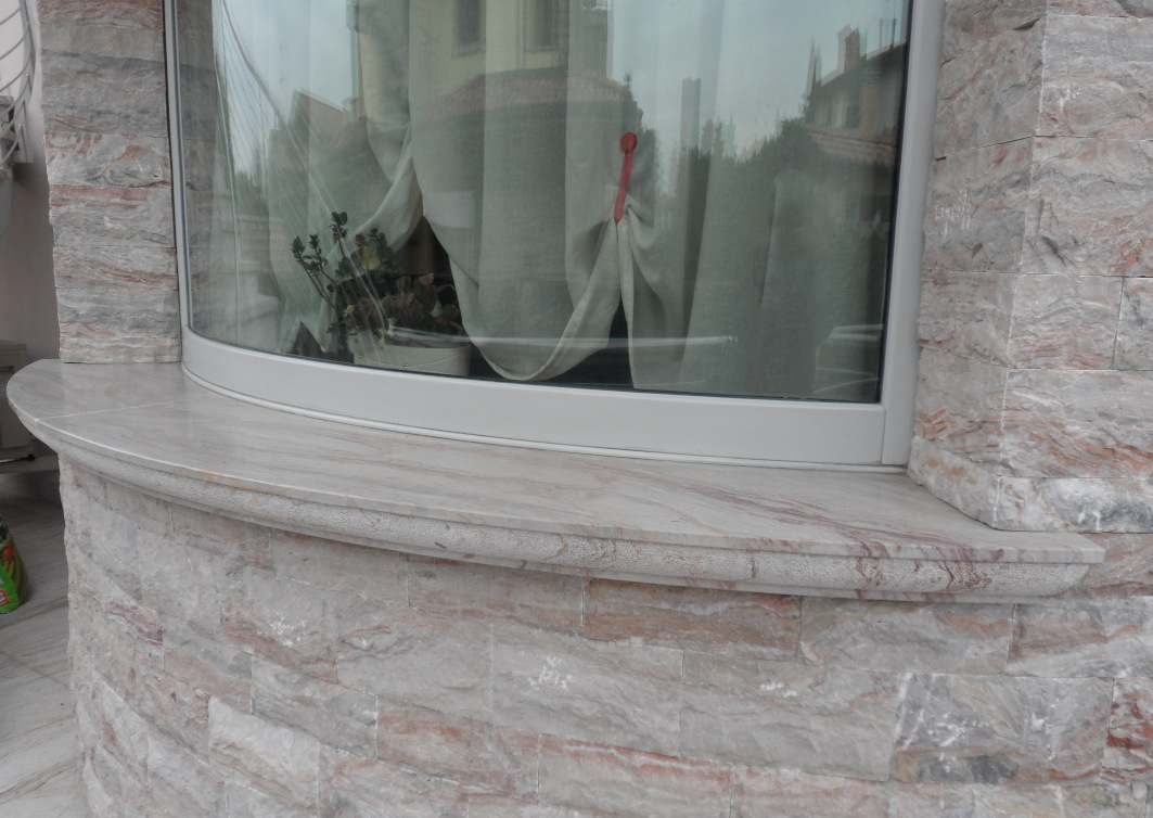 windowsill_ Arabescato Orobico