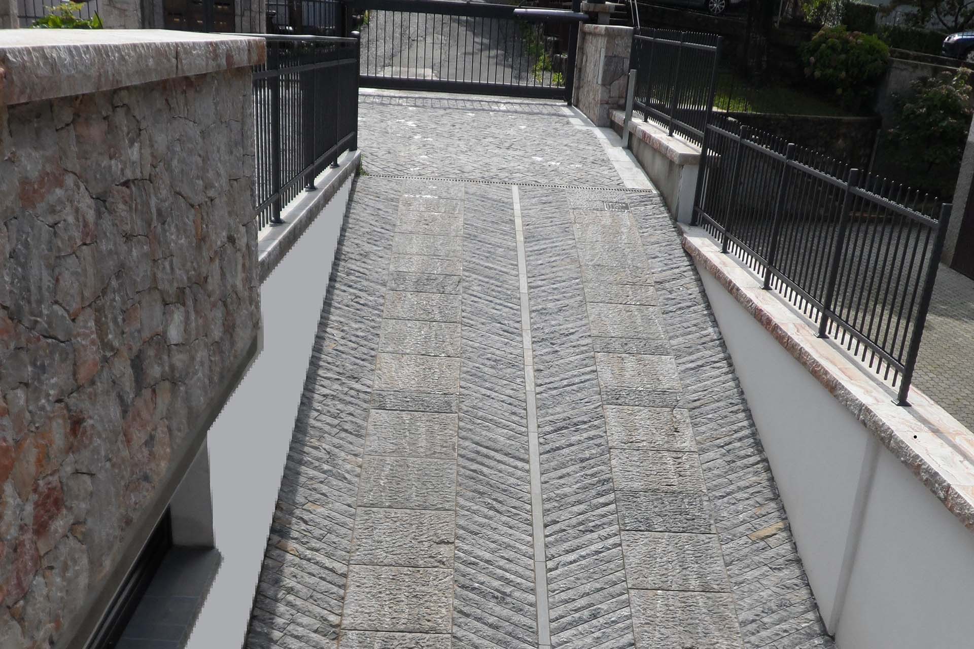 Pavimento-esterno-Scivolo-Arabescato Orobico
